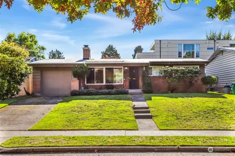 3217 W Elmore St, Seattle, WA 98199