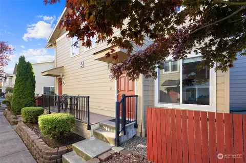 2902 13th St #5B, Everett, WA 98201