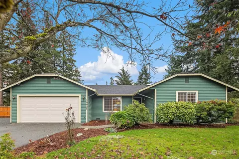 20025 56th Ave W, Lynnwood, WA 98036