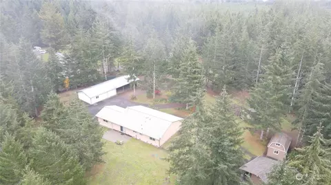 1040 W Dayton Trails Dr, Shelton, WA 98584
