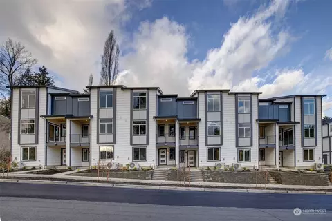 6726 NE 187th St #103, Kenmore, WA 98028