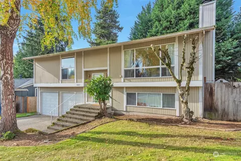 10927 158th Ct NE, Redmond, WA 98052