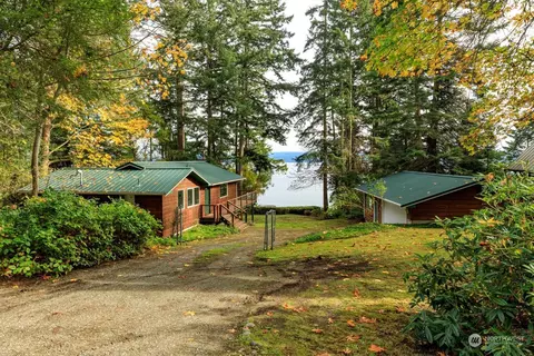 263 Harrington Rd, Coupeville, WA 98239