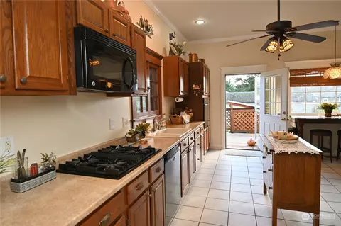 Kitchen - 216 Date St, Sultan, WA 98294 photo 2 of 5
