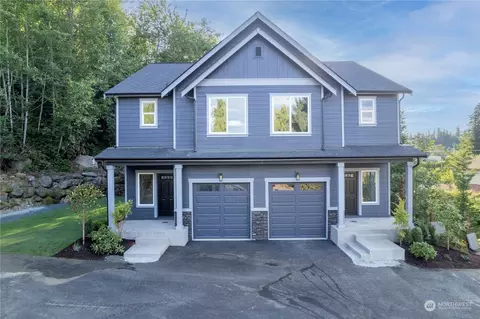 114 Orchard Ave S #A&B, Eatonville, WA 98328