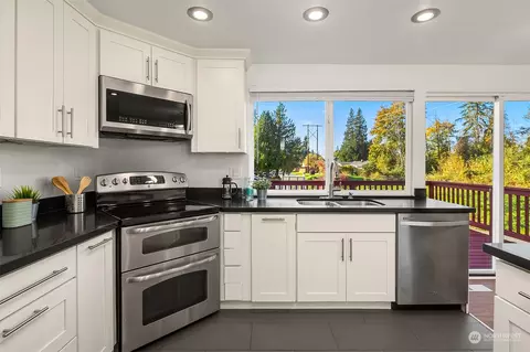 Kitchen - 21208 3rd Ave W, Bothell, WA 98021 photo 1 of 3