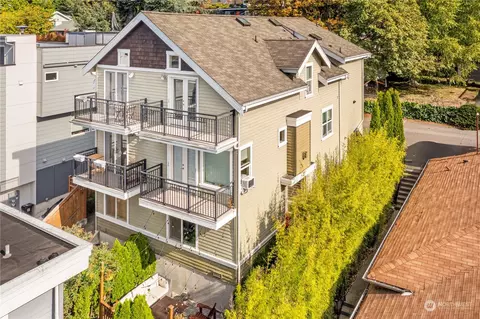 4149 SW Frontenac St #B, Seattle, WA 98136