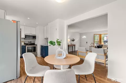 Dining - 22700 1st Pl W, Bothell, WA 98021 photo 3 of 4
