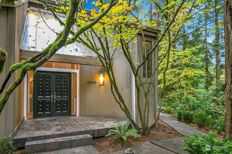 13115 NE 38th Pl, Bellevue, WA 98005
