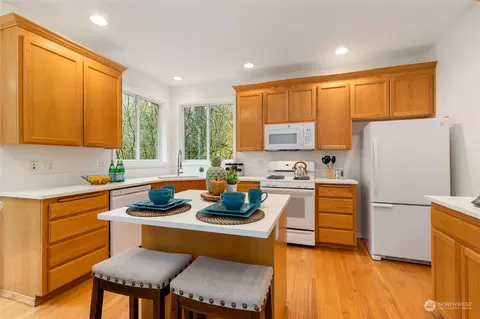Kitchen - 920 185th St SE, Bothell, WA 98012 photo 2 of 6