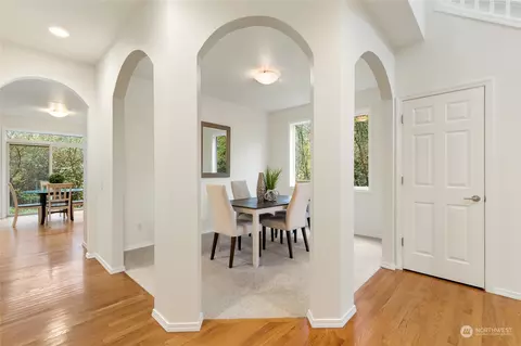 Entry Way - 920 185th St SE, Bothell, WA 98012 photo 3 of 4