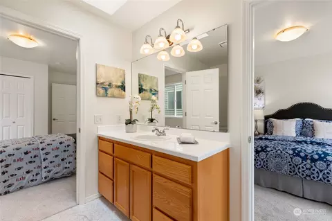 Bath - 920 185th St SE, Bothell, WA 98012 photo 6 of 6