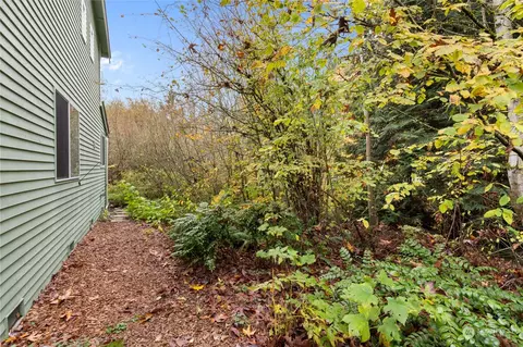 Exterior - 920 185th St SE, Bothell, WA 98012 photo 4 of 4