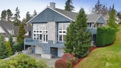 4962 Lilac Dr, Freeland, WA 98249