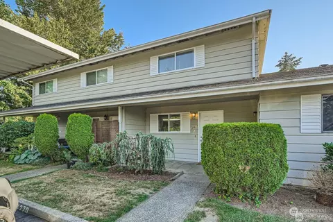 12427 SE 272nd Pl #C, Kent, WA 98030