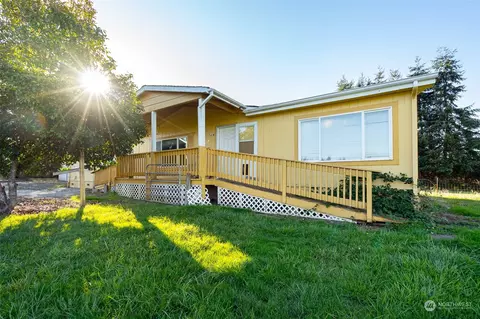 106 Apt 4 Bay Rd, Winlock, WA 98596