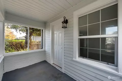 3039 Hemlock St, Longview, WA 98632 photo 2
