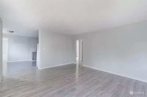 3039 Hemlock St, Longview, WA 98632 photo 4