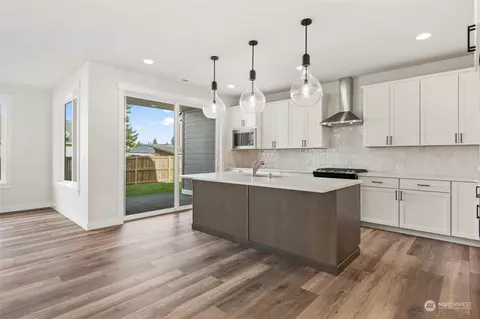 Kitchen - 1121 Okerlund Dr, Enumclaw, WA 98022 photo 1 of 3