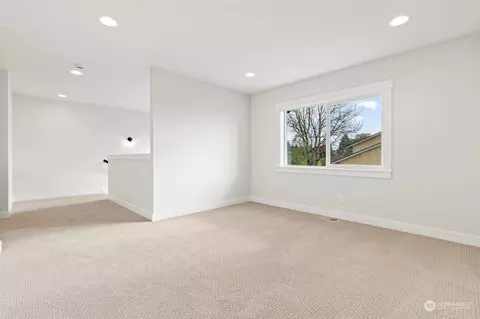 Living - 1121 Okerlund Dr, Enumclaw, WA 98022 photo 5 of 5