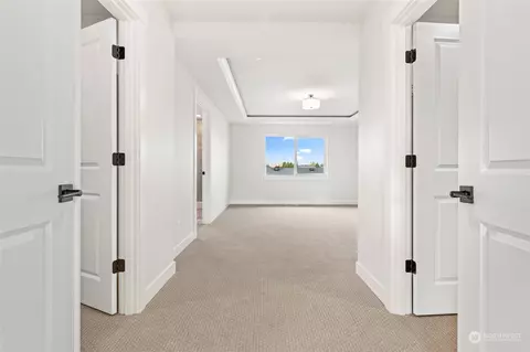 Entry Way - 1121 Okerlund Dr, Enumclaw, WA 98022 photo 6 of 6