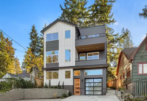 827 NE 98th St, Seattle, WA 98115