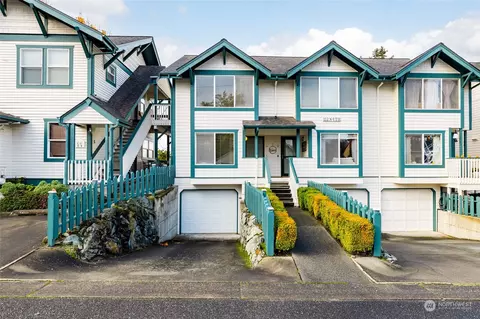 112 N 6th St #A, Mount Vernon, WA 98273