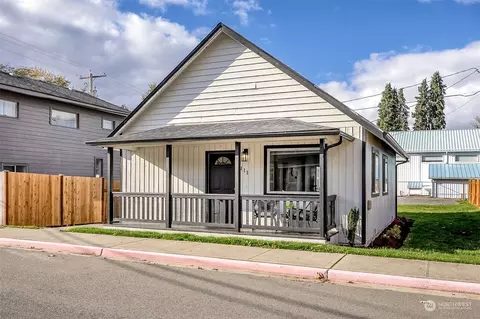 111 Pershing Ave, Carbonado, WA 98323