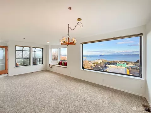 226 W 2nd St #4, Port Angeles, WA 98362