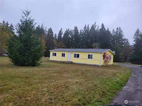 2494 NW Selmer Ln, Poulsbo, WA 98370