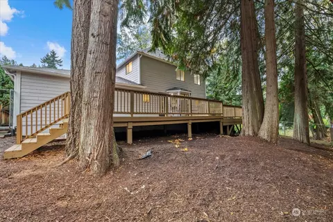 Exterior - 14511 104th Ave NE, Bothell, WA 98011 photo 7 of 11