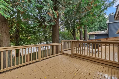 Exterior - 14511 104th Ave NE, Bothell, WA 98011 photo 5 of 11
