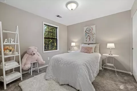 Bedroom - 14511 104th Ave NE, Bothell, WA 98011 photo 3 of 4