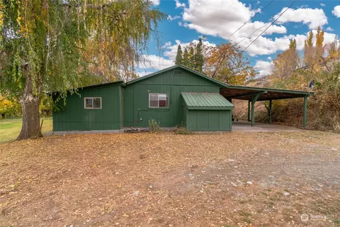 21 Airport Rd, Tonasket, WA 98855