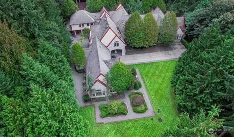 13707 160th Ave NE, Redmond, WA 98052