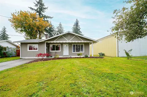 310 W Main St, Oakville, WA 98568