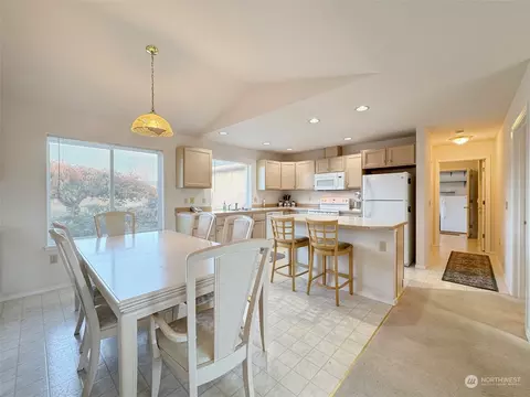 Dining - 300 Duke Dr, Sequim, WA 98382 photo 1 of 1
