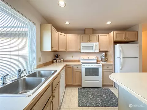 Kitchen - 300 Duke Dr, Sequim, WA 98382 photo 1 of 2