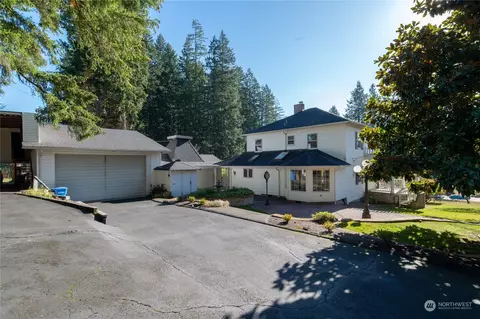 224 Carnine Rd, Castle Rock, WA 98611