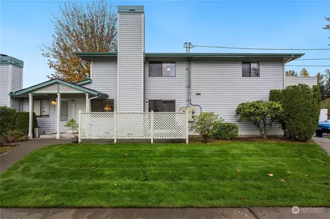 1624 201st Pl SE #6B, Bothell, WA 98012