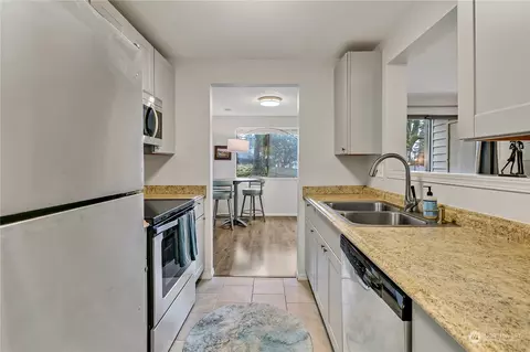Kitchen - 12906 8th Ave W #E102, Everett, WA 98204 photo 4 of 4
