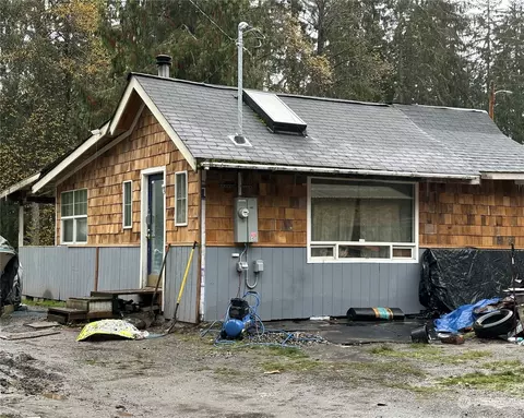 6611 Skinner Rd, Granite Falls, WA 98252
