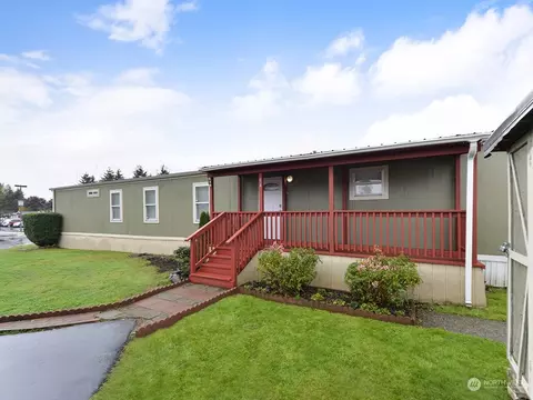210 37th St SE #94, Auburn, WA 98002