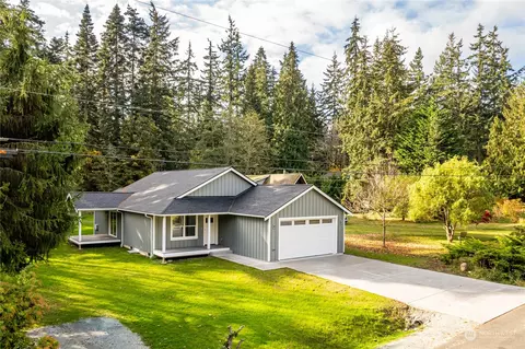 1701 Hemlock Dr, Camano Island, WA 98282