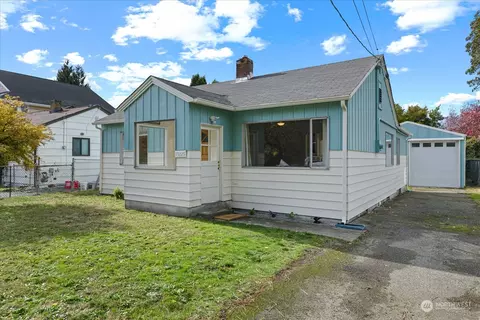 13225 8th Ave S, Burien, WA 98168