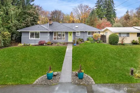 12011 10th Ave NW, Seattle, WA 98177