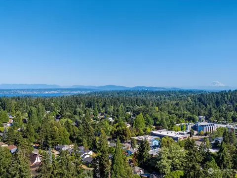 11401 Roosevelt Way NE #7, Seattle, WA 98125