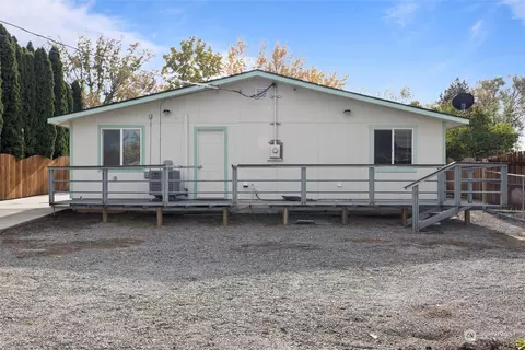 406 E 3rd St, Warden, WA 98857 photo 29
