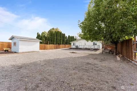 406 E 3rd St, Warden, WA 98857 photo 31