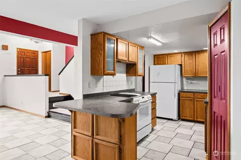 Kitchen - 12118 5th Pl W, Everett, WA 98204 photo 2 of 4